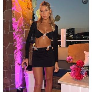 Love affair mini skirt black and dance floor long sleeve crop black